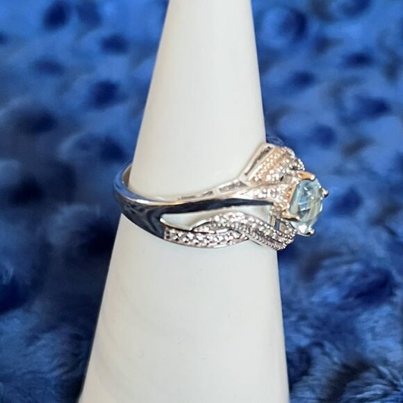 Kay Jewelers Sterling Silver Blue Topaz & White Sapphire Ring – Size 7 - Picture 3 of 8